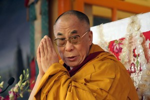 Далай-лама: Путин наносит ущерб своей стране