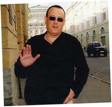 Вот Роман Цепов (Бейленсон), криминальный авторитет Петербурга 1990-х гг. Из "тамбовских". Кличка – "Продюсер".