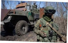 Боевики «ДНР» на танках заняли Коминтерново