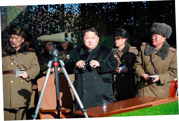 На экране - сюжет северокорейского телеканала о взрыве водородной бомбы Столица ещё более северной Кореи
