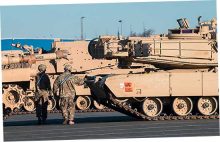 Сотни танков из США прибыли