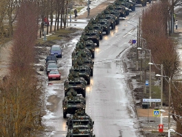 01_usa_and_nato_parade_in_estonian_narva.jpg