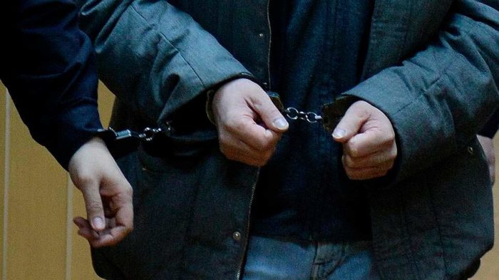 В управлении президента нашелся аферист
