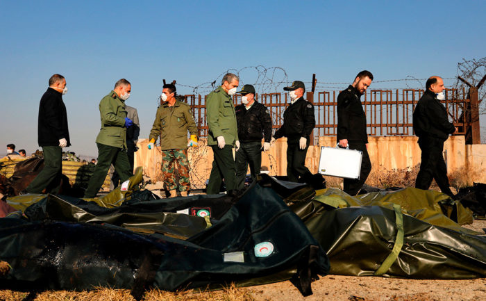 Попадание ракеты и теракт среди версий